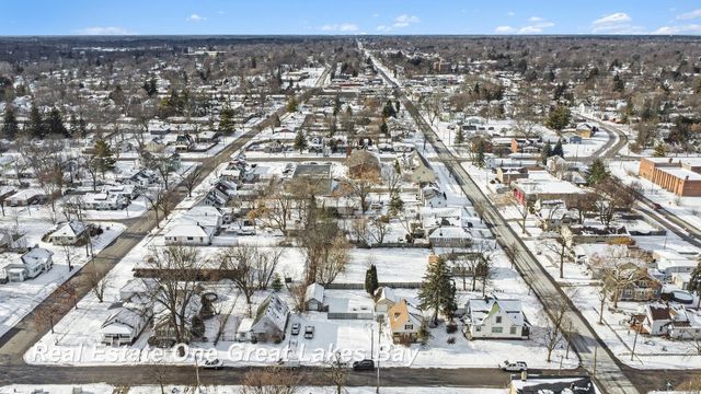 2027 N Charles Street, Saginaw, MI 48602