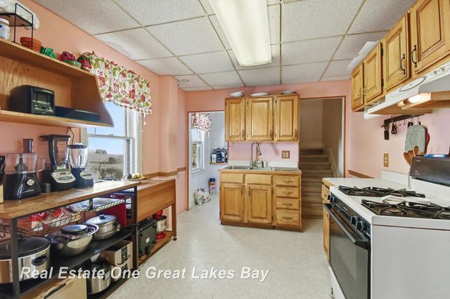 2027 N Charles Street, Saginaw, MI 48602