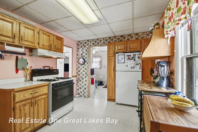 2027 N Charles Street, Saginaw, MI 48602