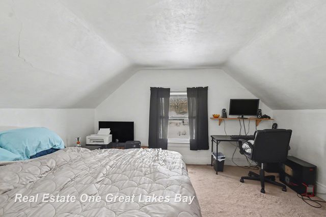 2027 N Charles Street, Saginaw, MI 48602