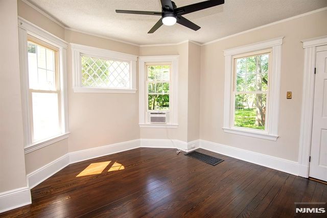 126 Grant Avenue, Cresskill, NJ 07626