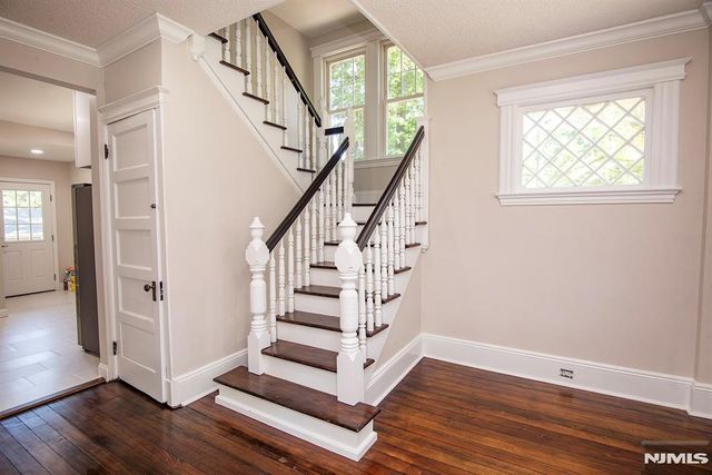 126 Grant Avenue, Cresskill, NJ 07626