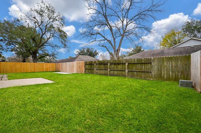 15427 Pebble Lake Drive, Houston, TX 77095