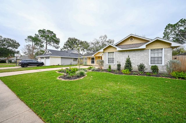 15427 Pebble Lake Drive, Houston, TX 77095