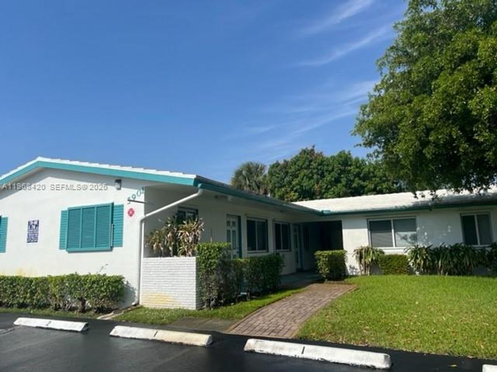 Image 1 of property listing at 5901 NE 18th Ave, Fort Lauderdale, FL 33334