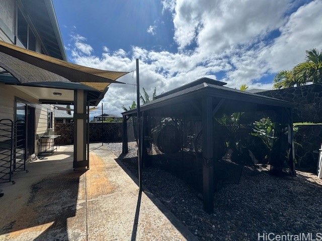 95-1042 Moohele Street, Mililani, HI 96789