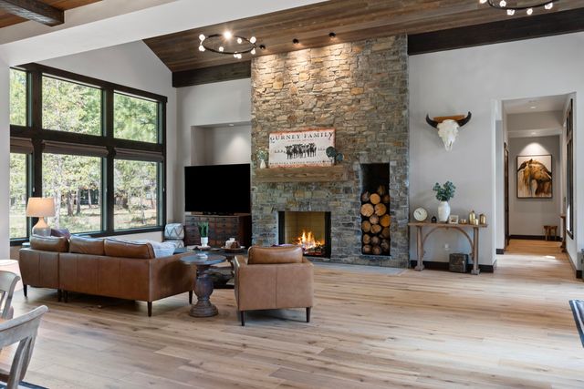 56222 Trailmere Circle, Bend, OR 97707