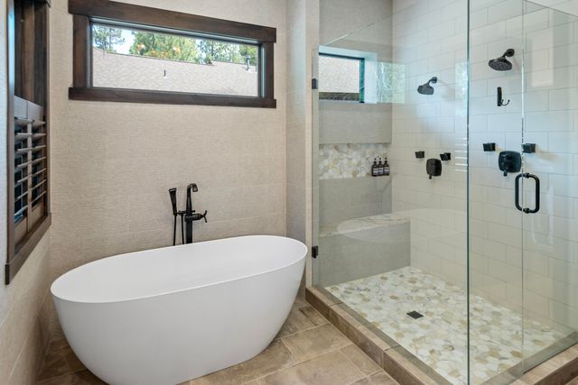 56222 Trailmere Circle, Bend, OR 97707