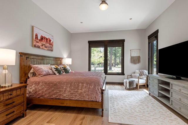 56222 Trailmere Circle, Bend, OR 97707