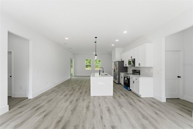 226 E CALDWELL DRIVE, Dunnellon, FL 34434