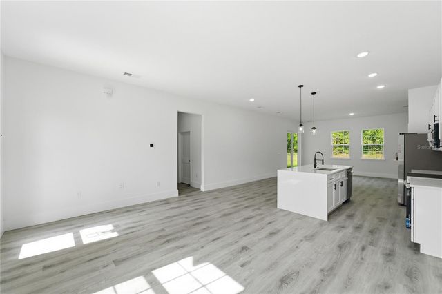 226 E CALDWELL DRIVE, Dunnellon, FL 34434