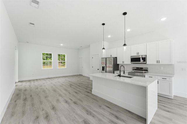 226 E CALDWELL DRIVE, Dunnellon, FL 34434