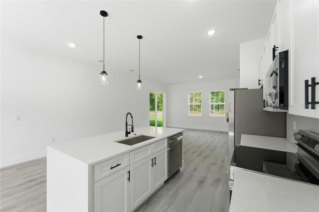 226 E CALDWELL DRIVE, Dunnellon, FL 34434