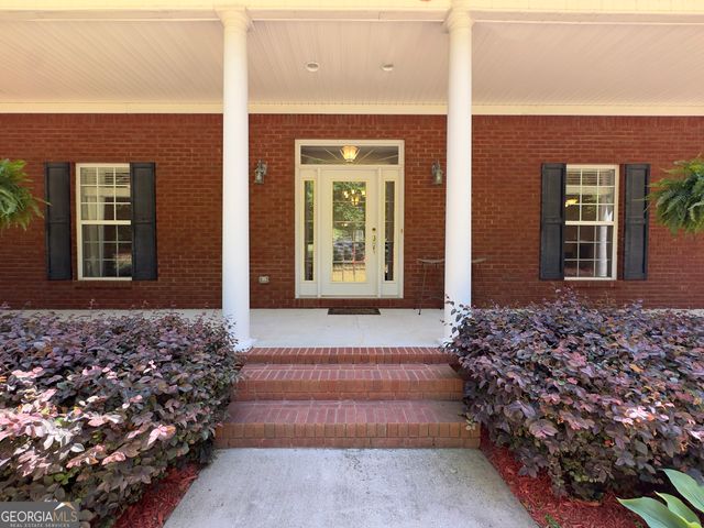 332 Wynterhall Drive, Griffin, GA 30224