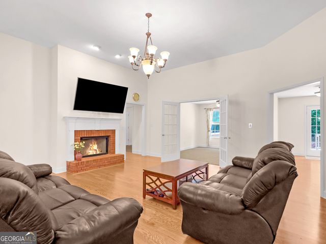 332 Wynterhall Drive, Griffin, GA 30224
