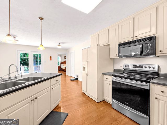332 Wynterhall Drive, Griffin, GA 30224