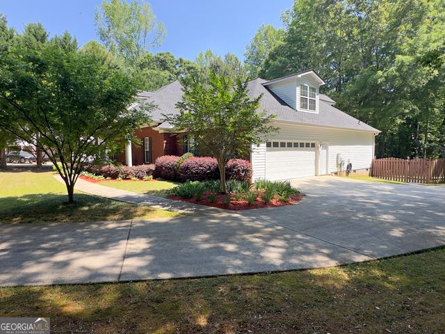 332 Wynterhall Drive, Griffin, GA 30224