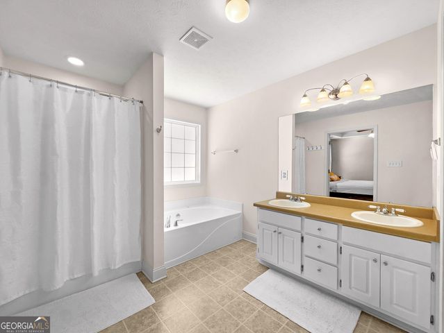 332 Wynterhall Drive, Griffin, GA 30224