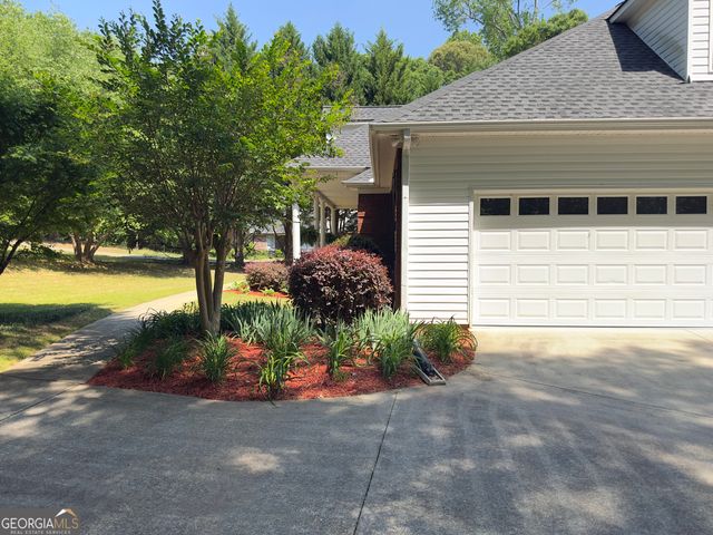 332 Wynterhall Drive, Griffin, GA 30224