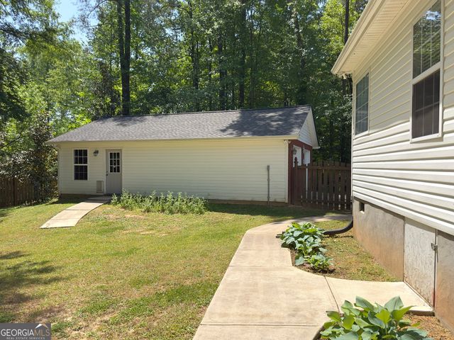332 Wynterhall Drive, Griffin, GA 30224