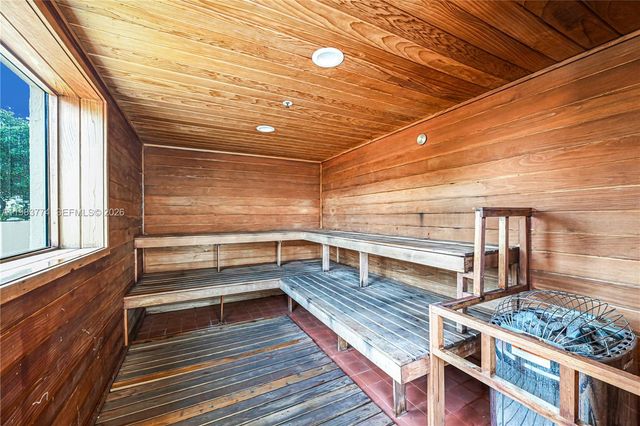 2475 Brickell Ave 703, Miami, FL 33129