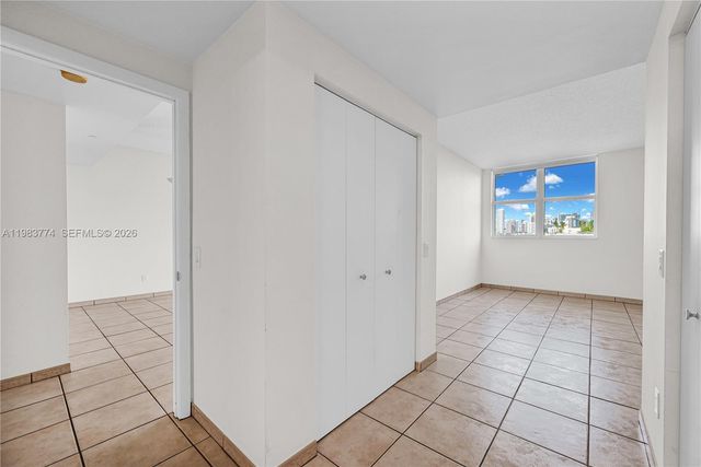 2475 Brickell Ave 703, Miami, FL 33129