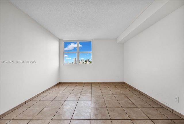 2475 Brickell Ave 703, Miami, FL 33129