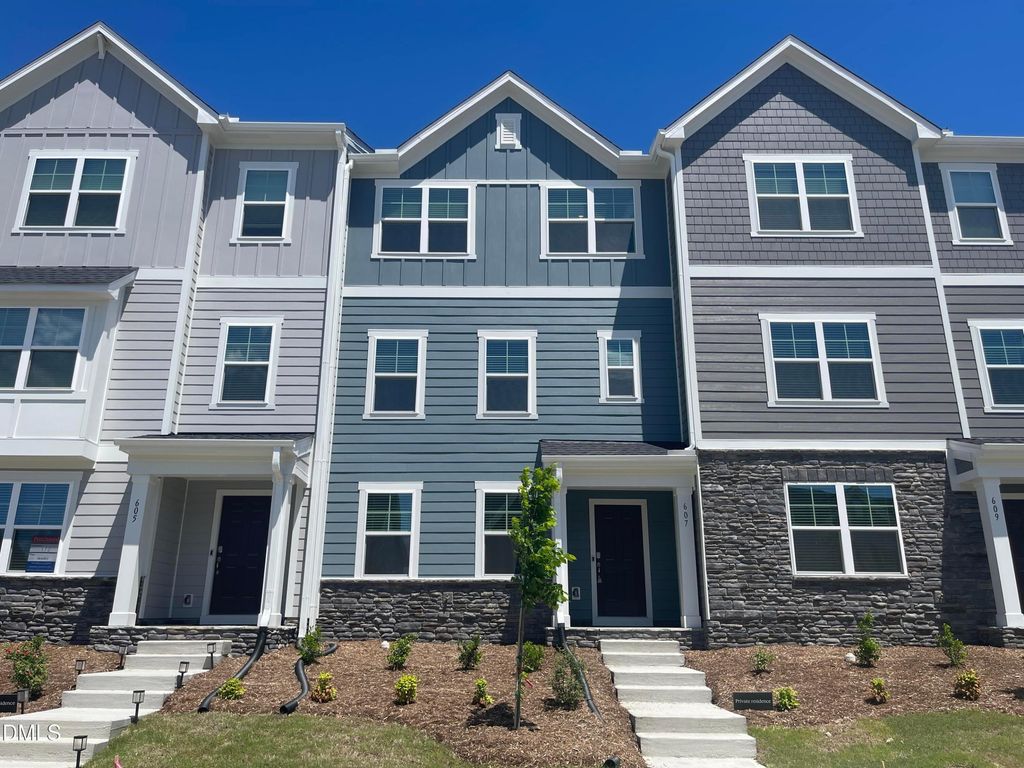 607 Cassa Clubhouse Way, Knightdale, NC 27545