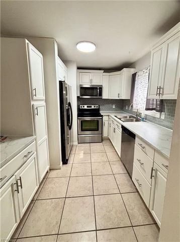 708 Dresden DR, Newport News, VA 23601