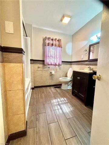 708 Dresden DR, Newport News, VA 23601