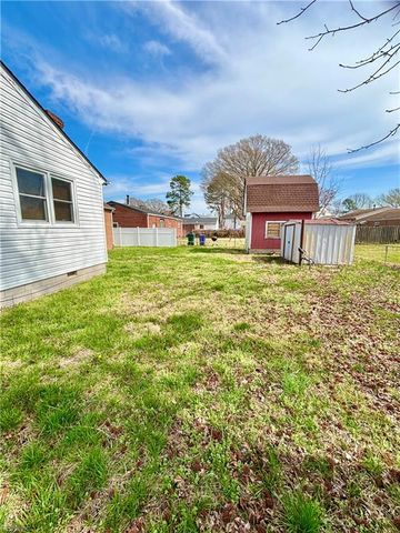 708 Dresden DR, Newport News, VA 23601