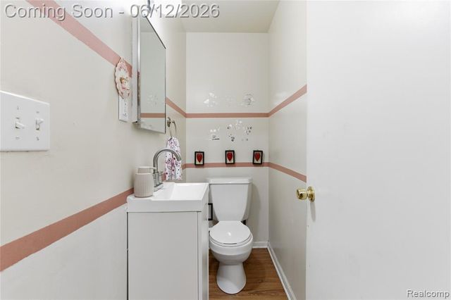 32808 Wareham Court, Warren, MI 48092