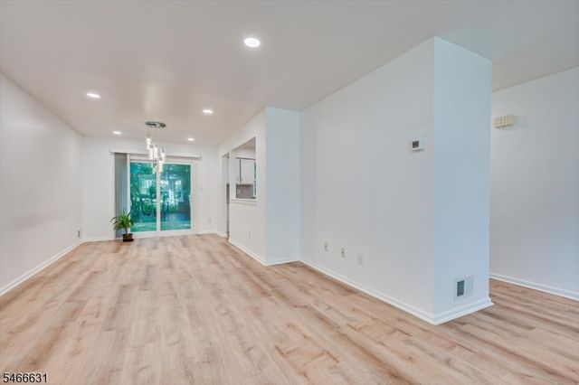 3302 Stonehedge Rd, Edison Twp., NJ 08820