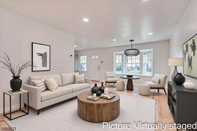3302 Stonehedge Rd, Edison Twp., NJ 08820