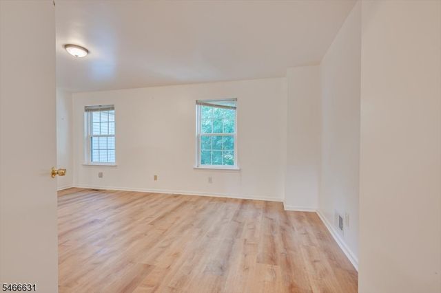3302 Stonehedge Rd, Edison Twp., NJ 08820