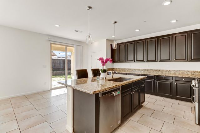 12586 Solsberry Way, Rancho Cordova, CA 95742