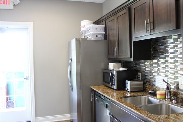 3704 W Southern Hills Boulevard, Rogers, AR 72758