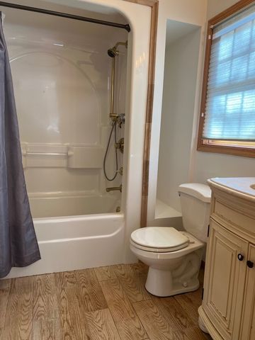 1804 Chapel Court, Northbrook, IL 60062
