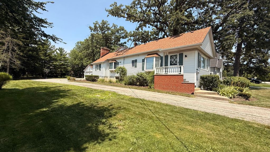 1804 Chapel Court, Northbrook, IL 60062