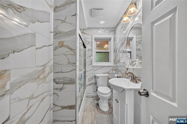 427 Kennedy Drive, Fairview, NJ 07022