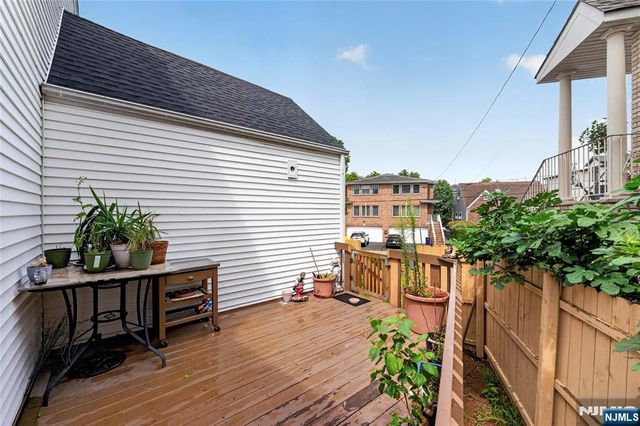 427 Kennedy Drive, Fairview, NJ 07022