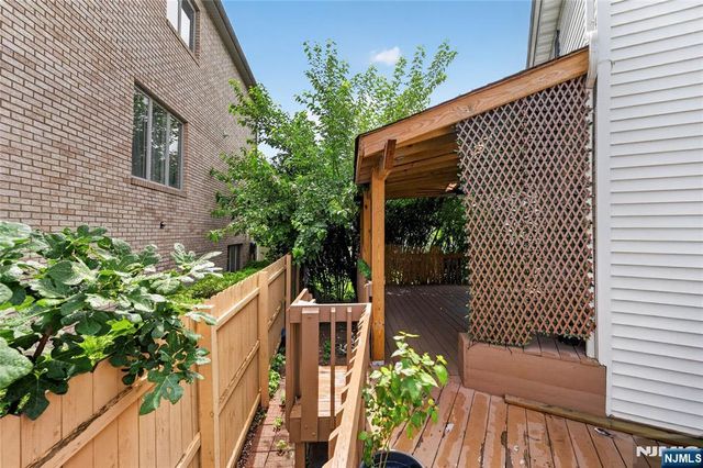 427 Kennedy Drive, Fairview, NJ 07022