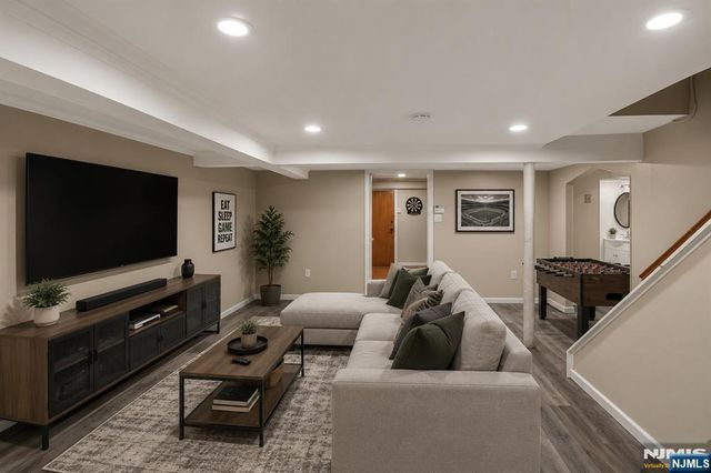 427 Kennedy Drive, Fairview, NJ 07022