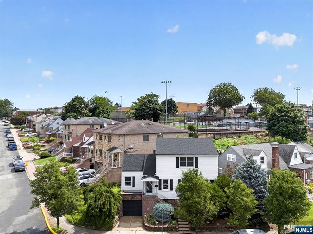 427 Kennedy Drive, Fairview, NJ 07022