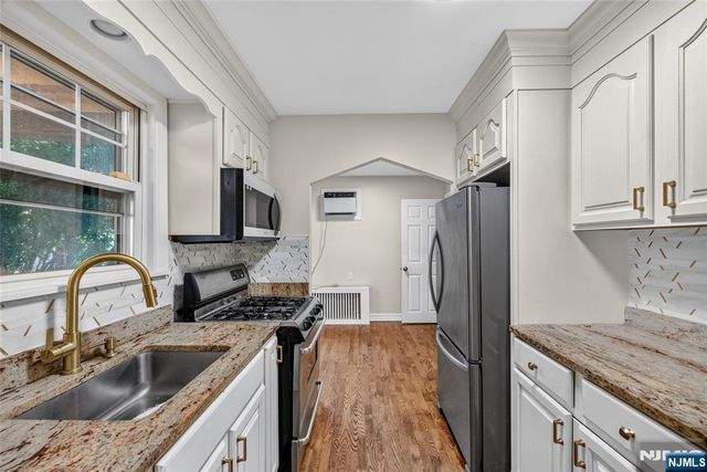 427 Kennedy Drive, Fairview, NJ 07022