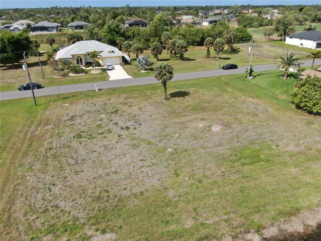 35 & 37 TOURNAMENT ROAD, Rotonda West, FL 33947