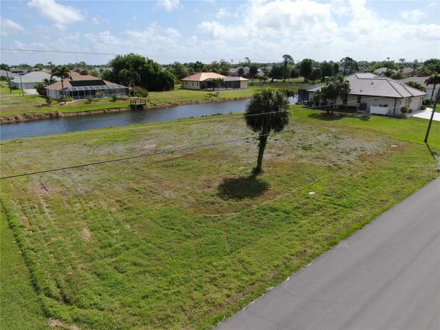 35 & 37 TOURNAMENT ROAD, Rotonda West, FL 33947