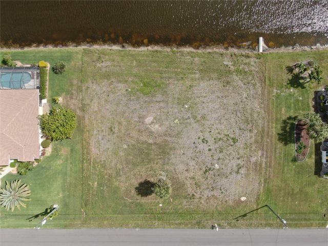 35 & 37 TOURNAMENT ROAD, Rotonda West, FL 33947