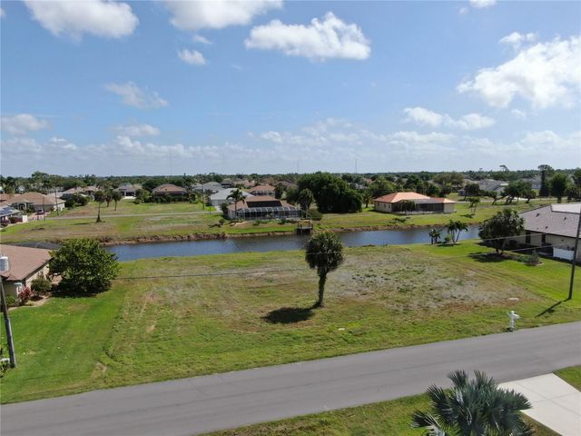 35 & 37 TOURNAMENT ROAD, Rotonda West, FL 33947