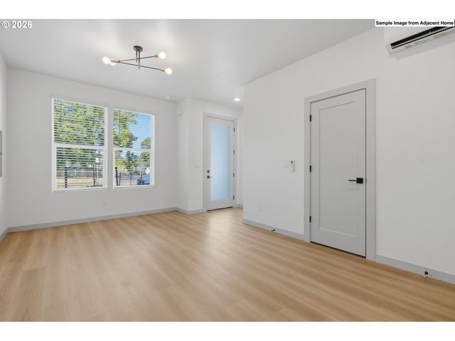 7067 Se 60th Ave, Portland, OR 97206